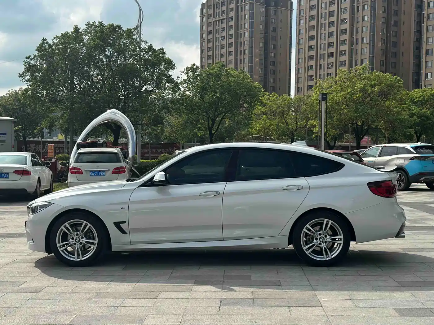 BMW 3 Series GT 2019 320i M Sport Package фото 7