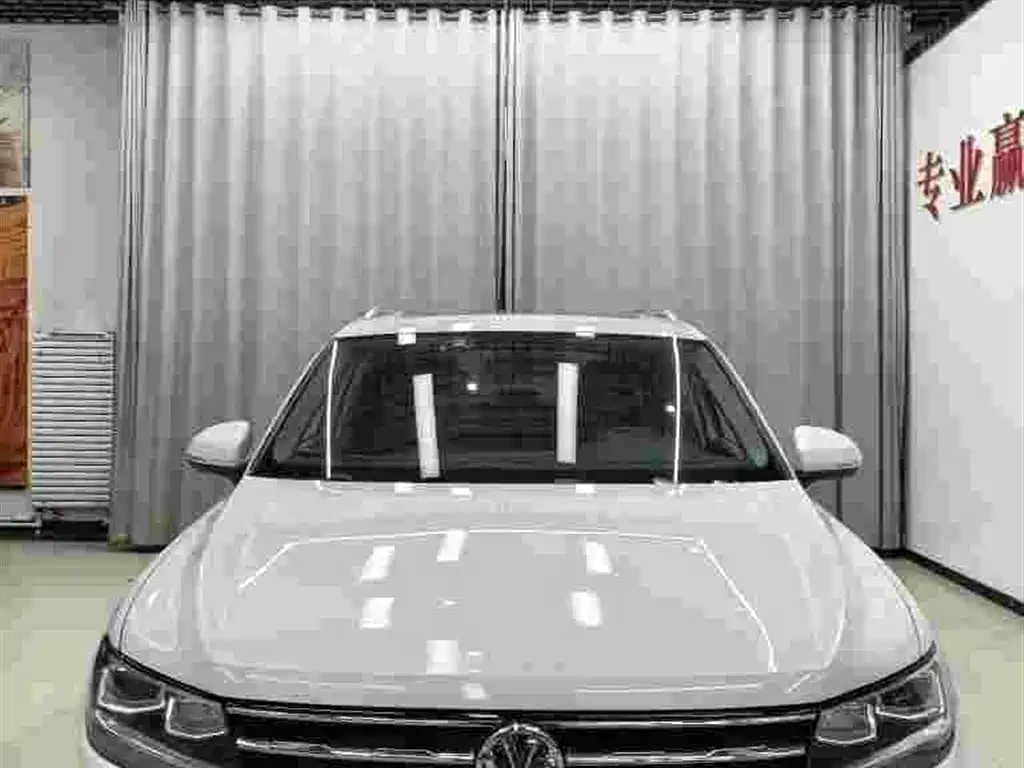Volkswagen Tiguan L 2019 330TSI Automatic 2WD Panorama Comfort Edition China VI фото 2