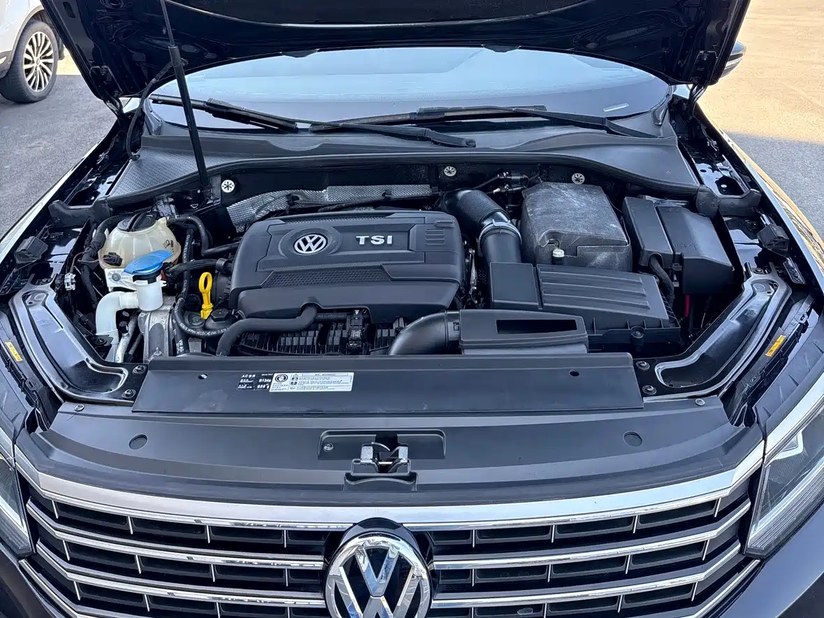 Volkswagen Passat 2017 330TSI DSG Prestige фото 14