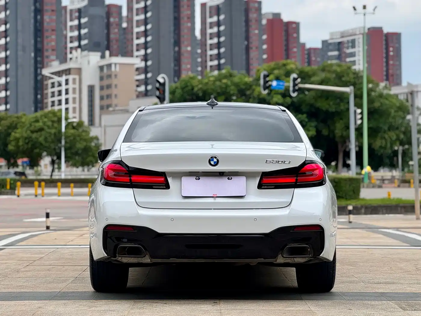 BMW 5 Series 2022 530Li Executive M Sport Package фото 12