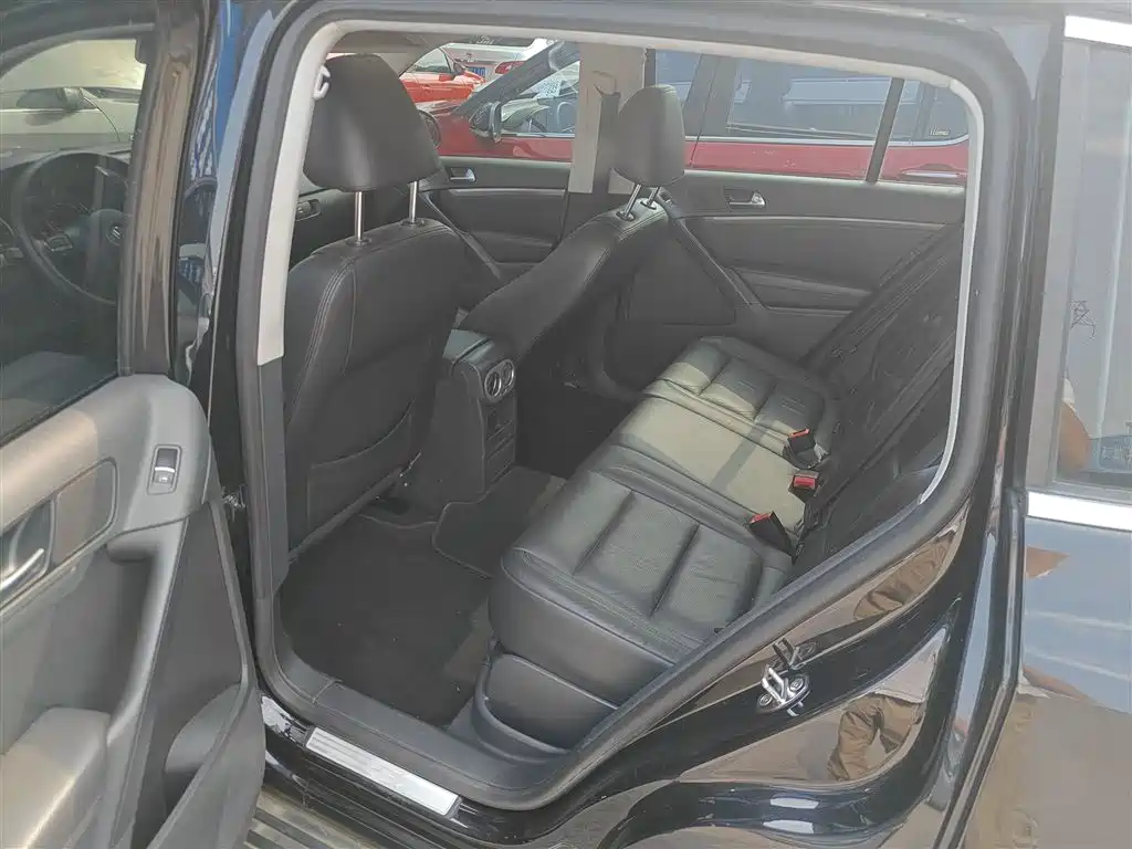 Volkswagen Tiguan 2013 1.8TSI Automatic 2WD Luxury Model фото 13