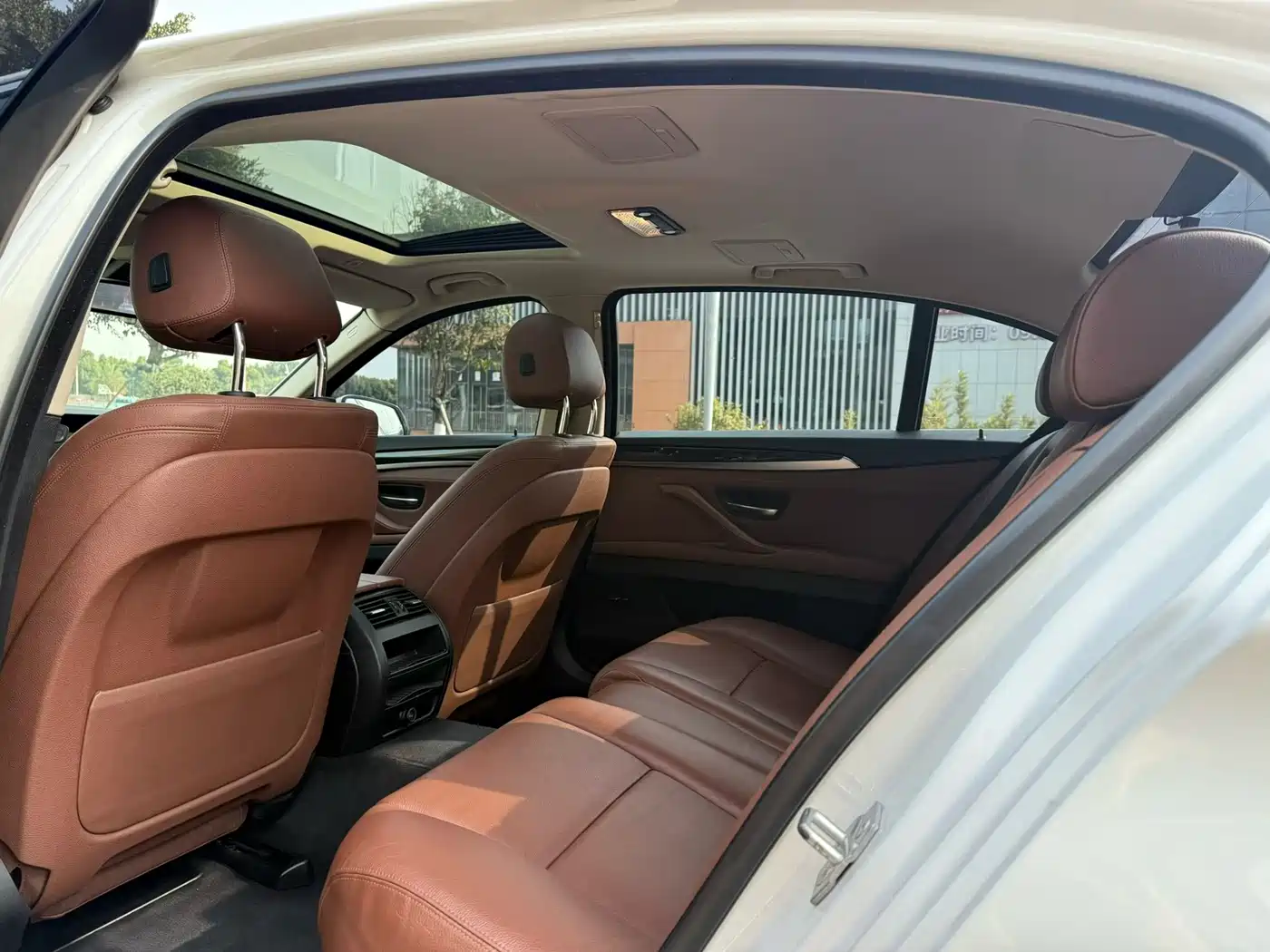BMW 5 Series 2014 520Li Elegance фото 5