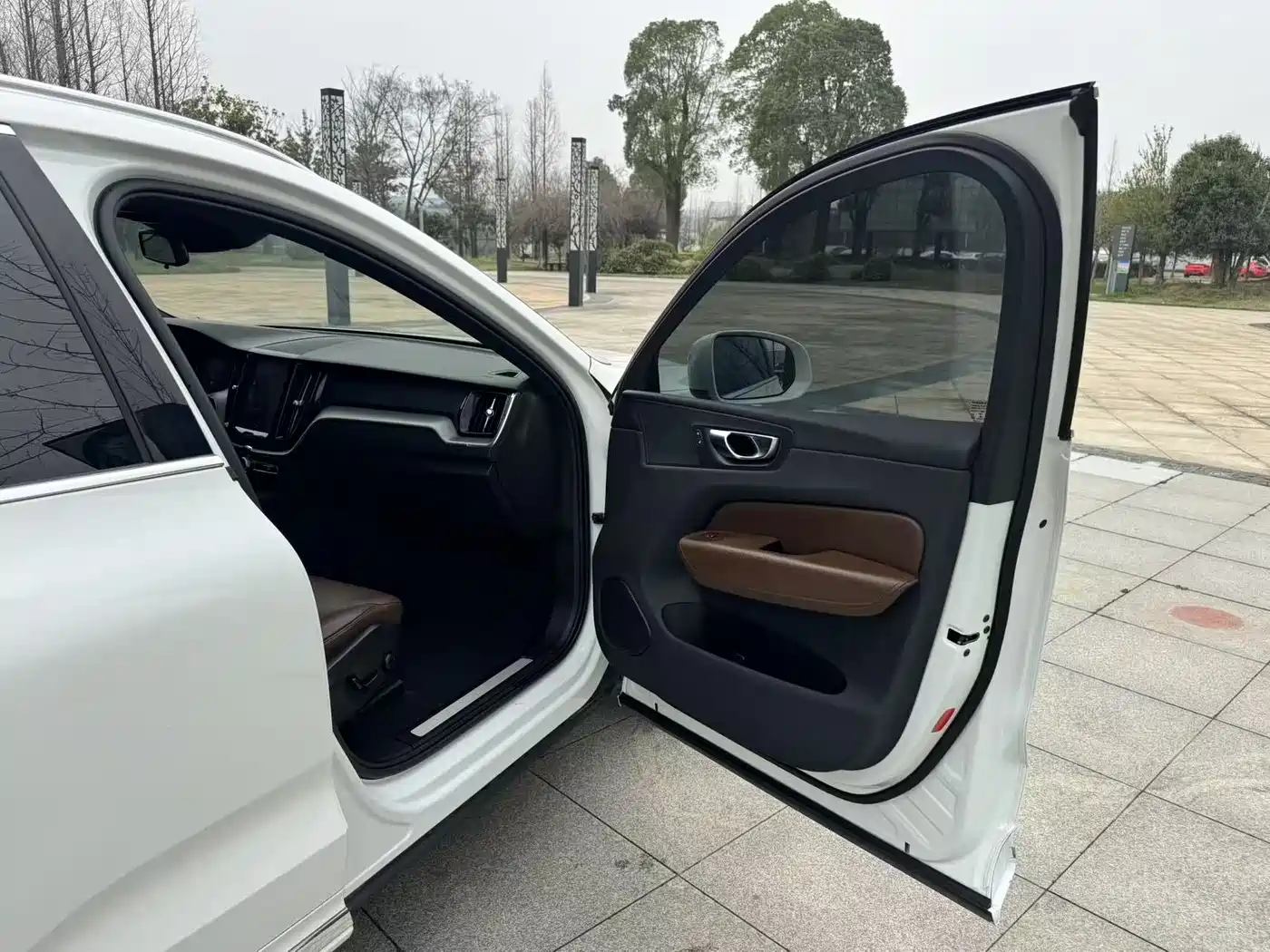 Фото 25 - Volvo XC60