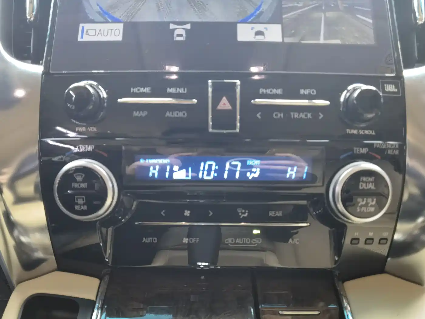 Toyota Alphard 2020 Hybrid 2.5L Premium Edition фото 13