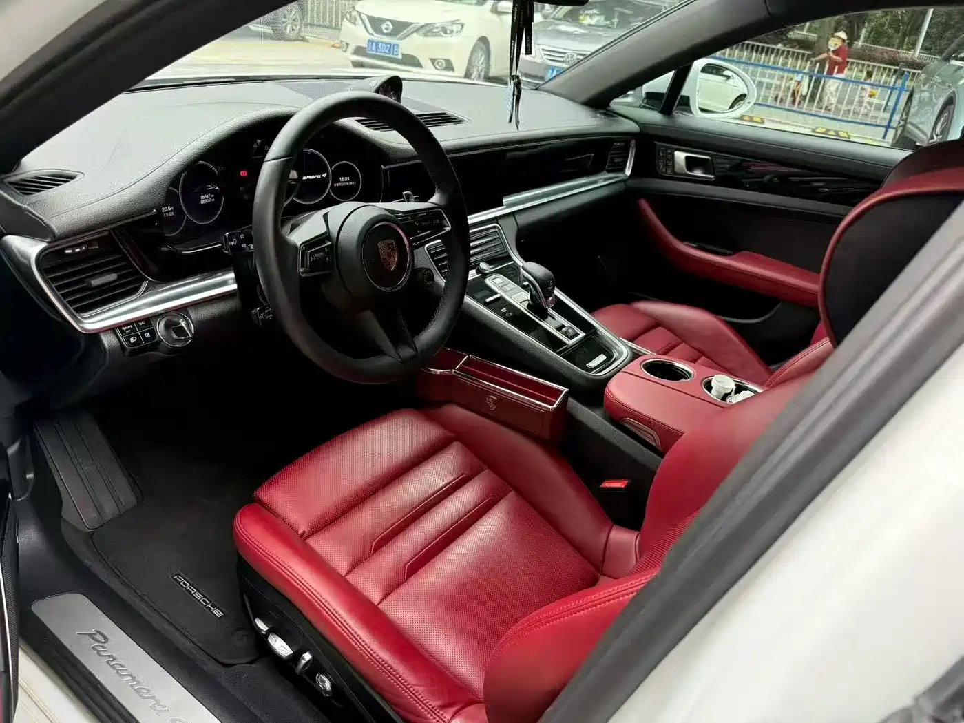 Porsche Panamera 2017 Panamera 4 Sport Turismo 3.0T фото 17