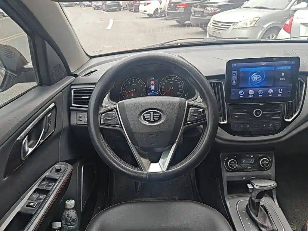 FAW Senya R7 2017 2017 Model 1.6L Automatic Smart
