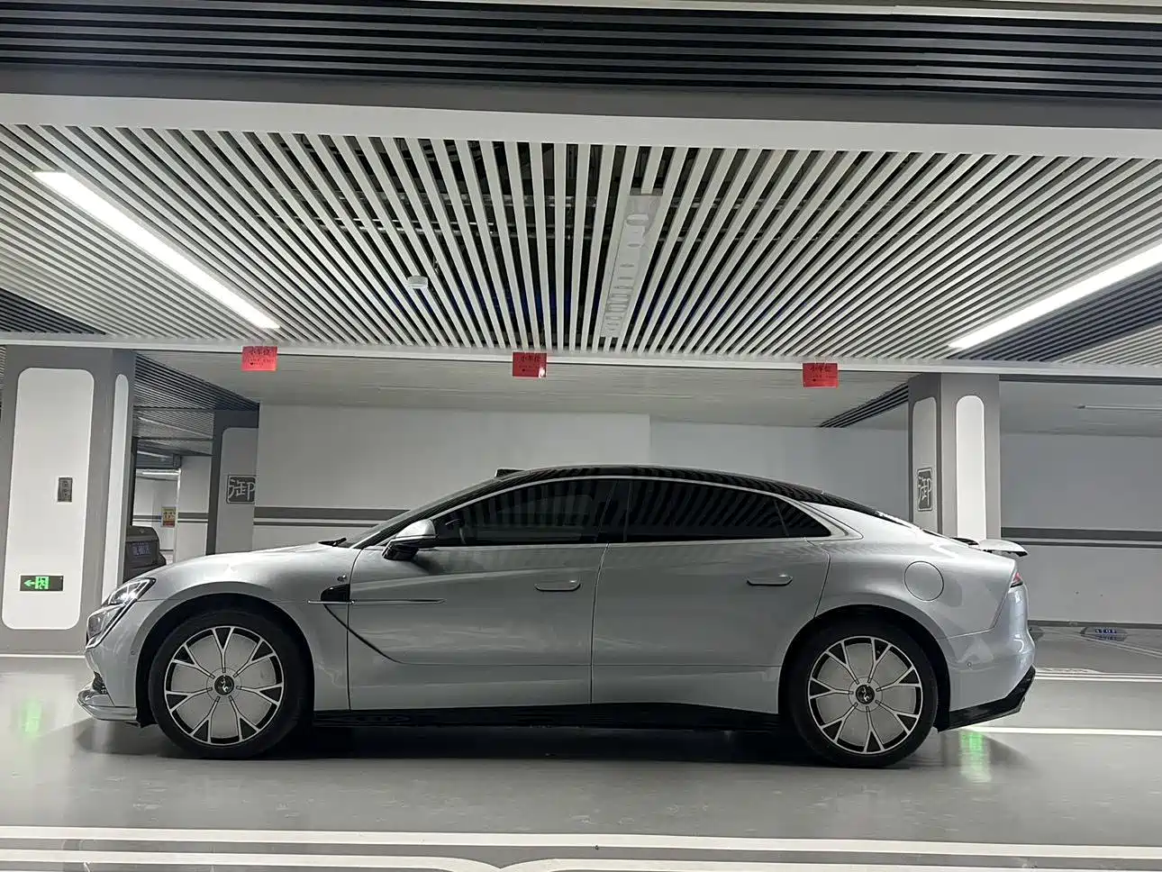 Yangwang U7 2025 EV 5-Seater Luxury фото 23