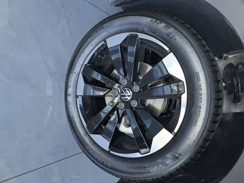 Volkswagen Tanying 2026 2023 Model 200TSI DSG Joy Smart Connect Edition