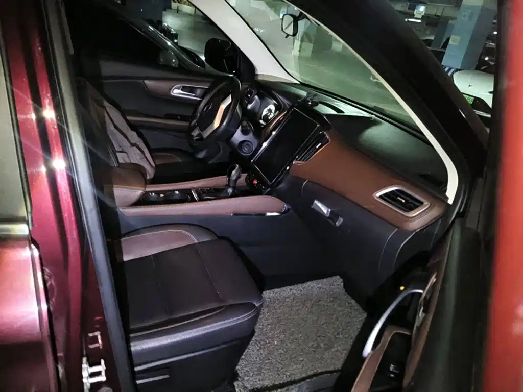 SWM Motor SWM X7 2018 2017 1.5T Automatic Smart Enjoy 7-seater
