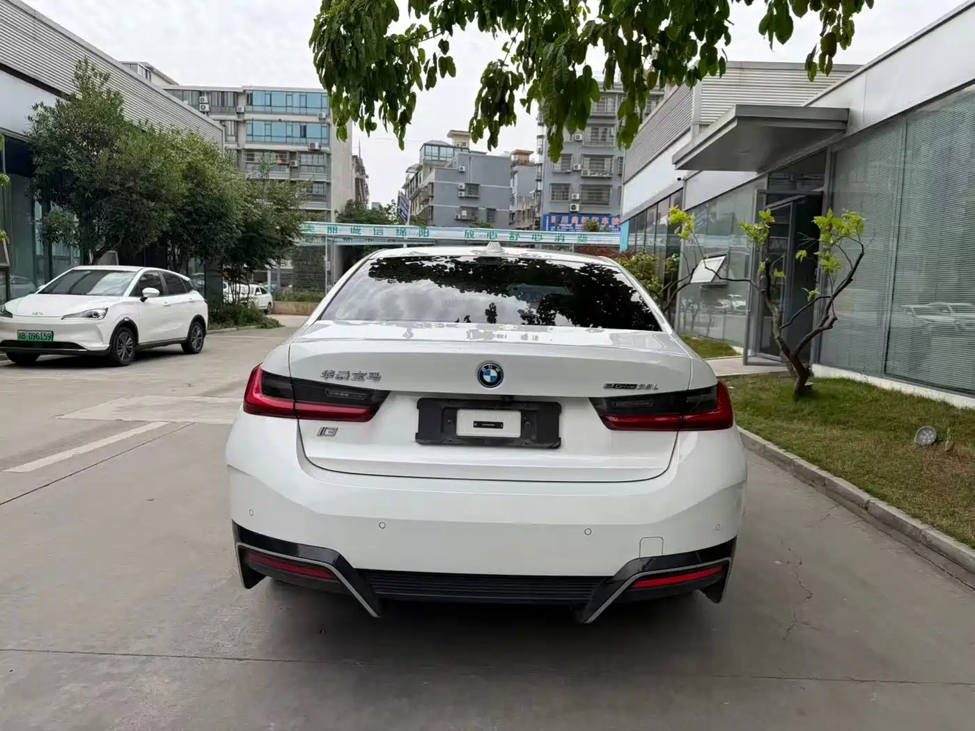 BMW i3 2024 eDrive 35 L фото 5