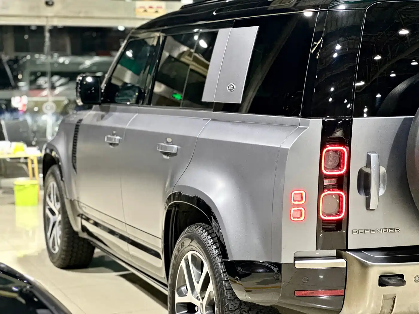 Land Rover Defender 2022 110 P400 X фото 14