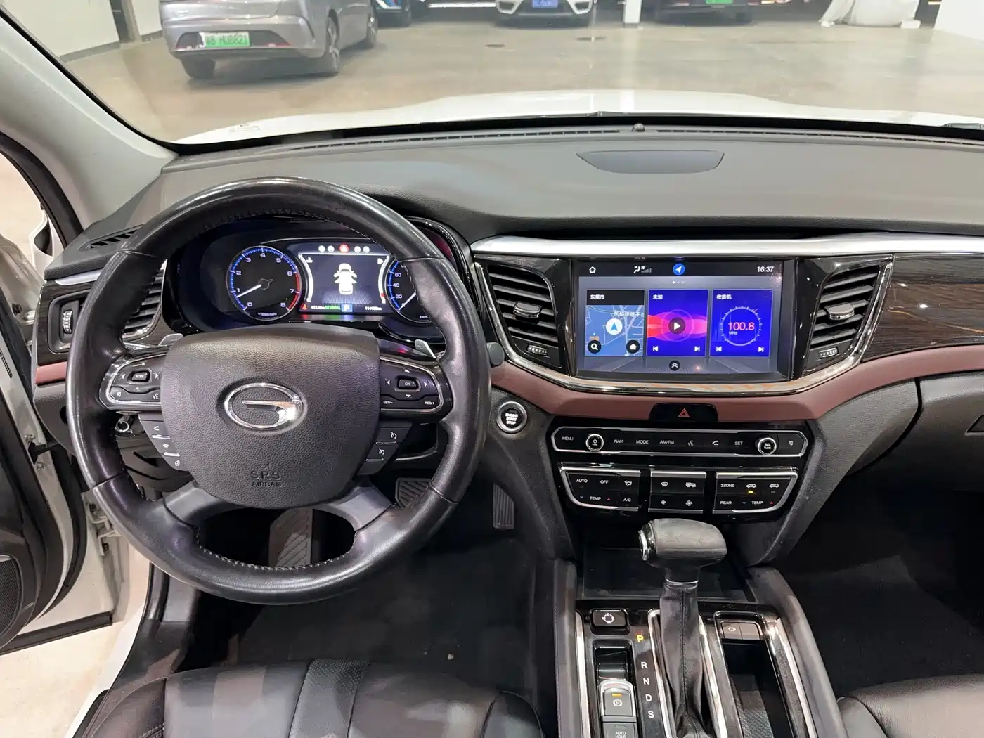 GAC Trumpchi Trumpchi GS8 2017 320T 2WD Luxury Smart Connect (7-seater) фото 5