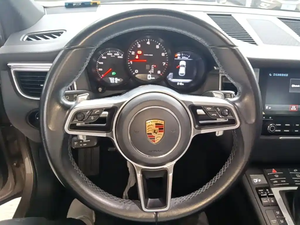 Porsche Macan 2017 Macan 2.0T фото 7