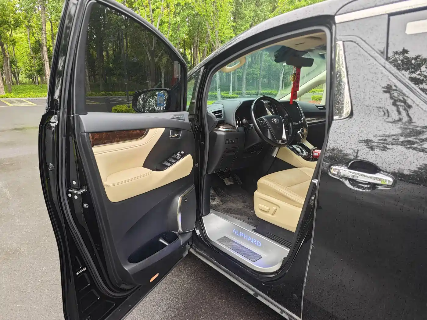 Toyota Alphard 2021 Hybrid 2.5L Premium фото 7
