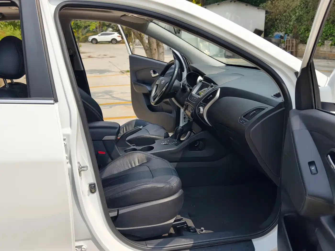 Hyundai Beijing Hyundai ix35 2015 2.0L Automatic 2WD Smart Type China IV фото 16