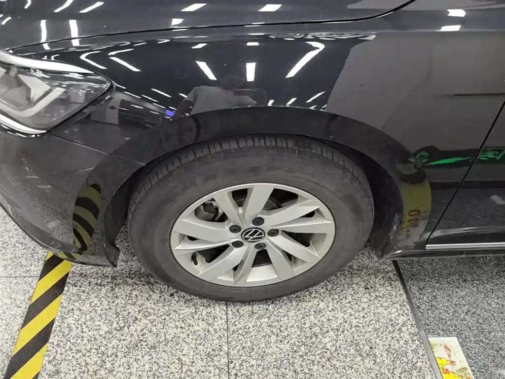 Volkswagen Passat 2025 Outstanding 280TSI Business Edition фото 23