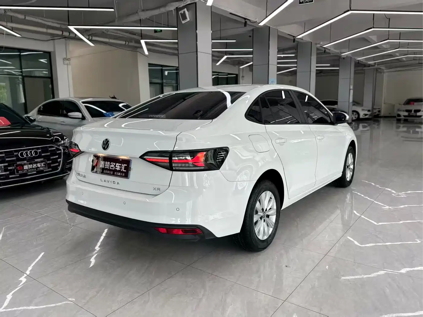 Volkswagen Lavida 2025 New Edge 1.5L Outstanding New Ease фото 5