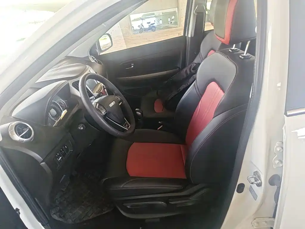 Фото 15 - Haval H1