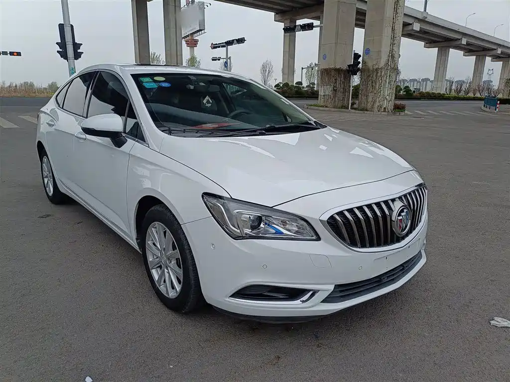 Buick Verano 2015 Sedan 20T Dual-clutch Elite фото 4