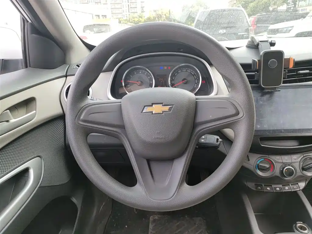 Chevrolet Sail 2015 Sail 3 1.5L Manual Ideal Sunroof Edition фото 11