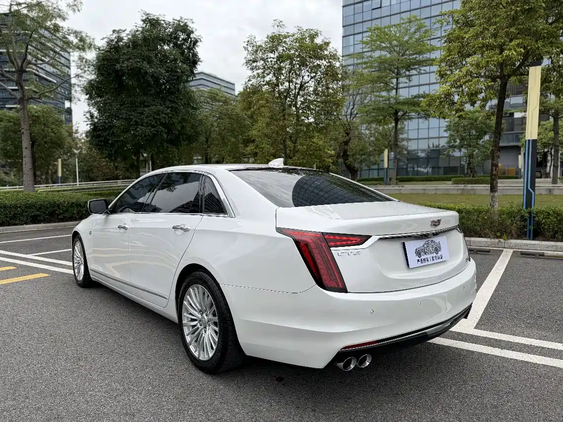 Фото 5 - Cadillac CT6