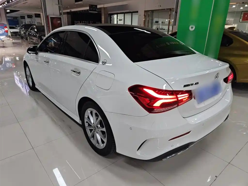 Mercedes-Benz A-Class 2020 A 200 L Sport Sedan фото 5