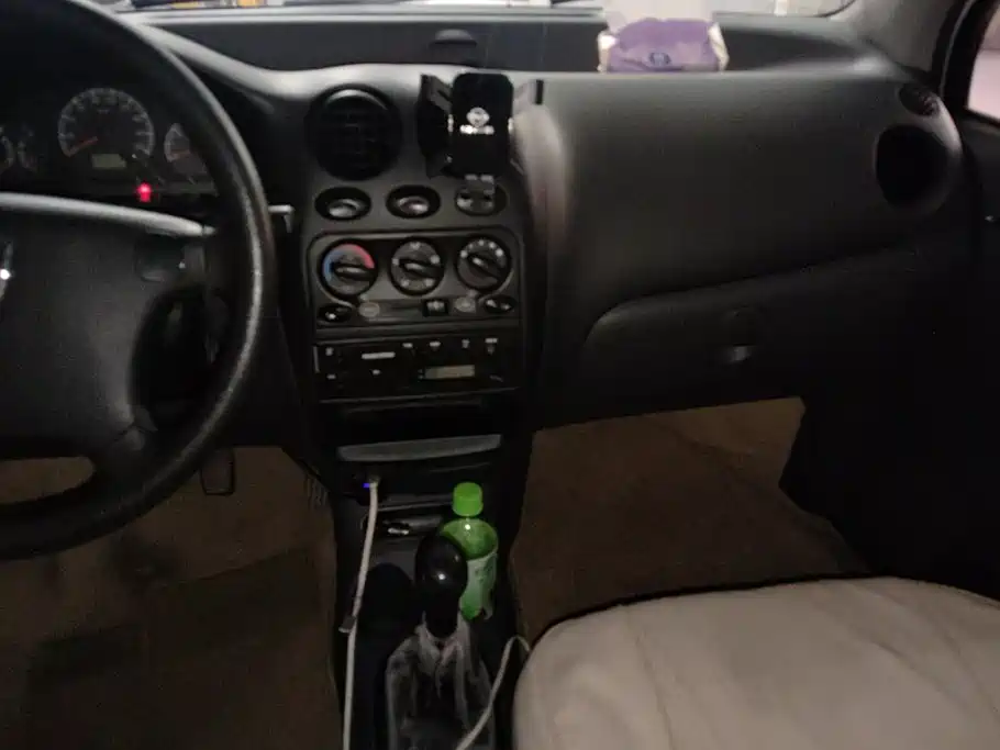 Baojun Lechi 2013 2012 Facelift 1.0L Manual P-TEC Comfort