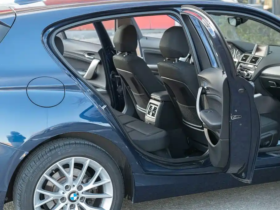 BMW 1 Series (Import) 2015 120i Leading фото 50