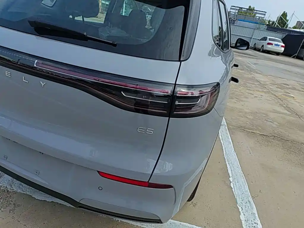 Geely Galaxy Galaxy E5 2026 2026 530km Voyager Edition