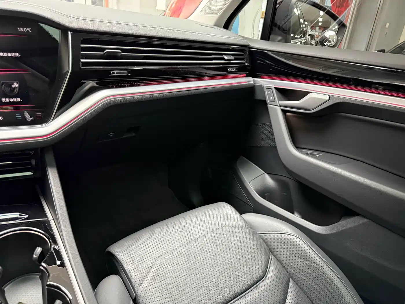 Volkswagen Touareg 2019 2.0TSI Sharp Wing Edition China VI фото 28