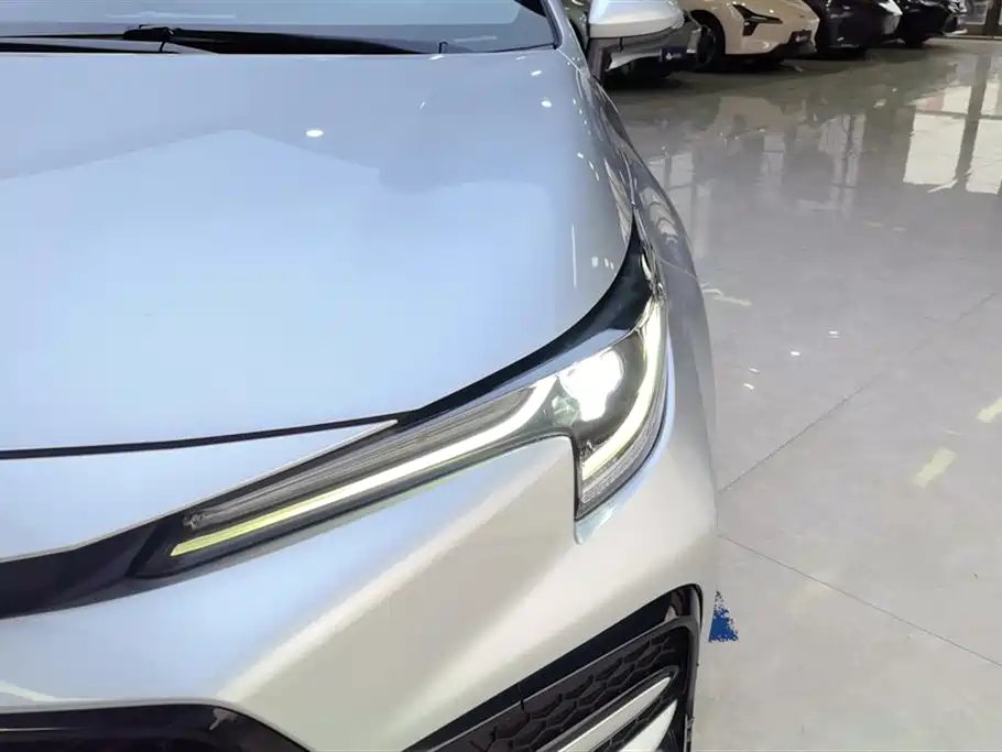 Toyota Levin 2021 185T CVT Sport Edition фото 5