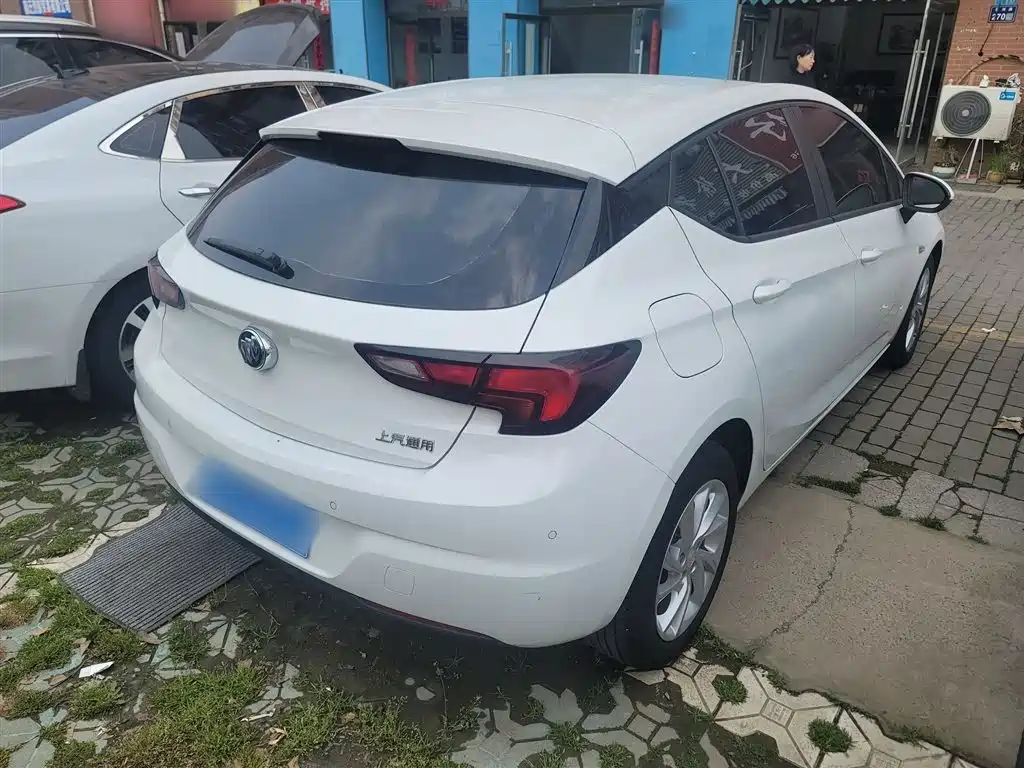 Buick Verano 2018 Hatchback 15S Automatic Progressive фото 7