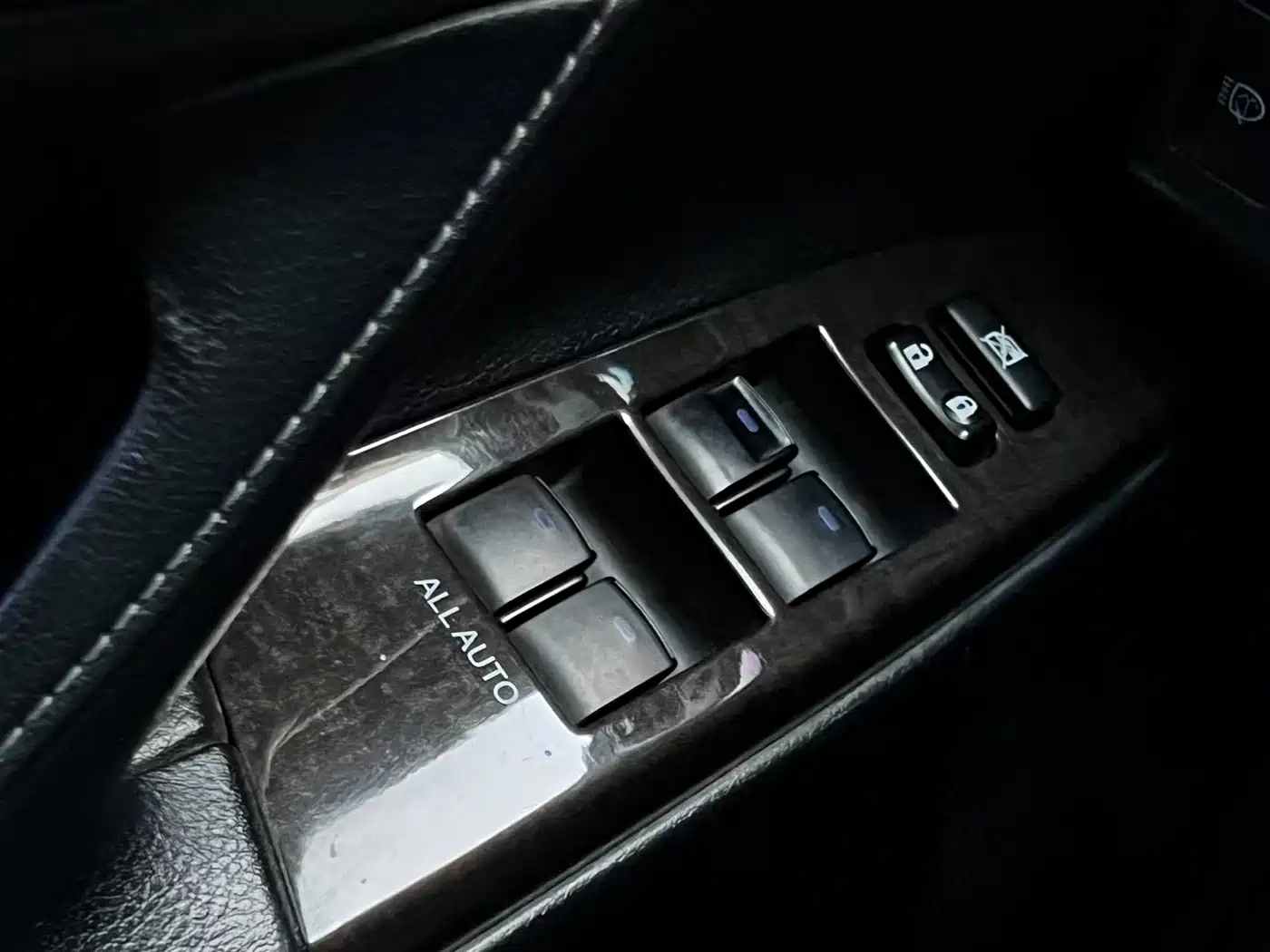 Toyota Reiz 2013 2.5V Elite Edition фото 15