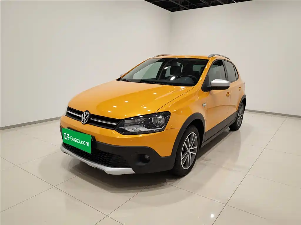 Volkswagen Polo 2012 1.6L Cross Polo MT фото 2