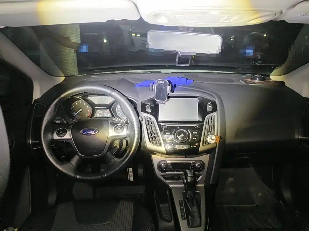 Photo 12 - Ford Focus