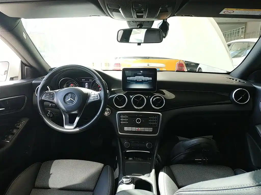 Mercedes-Benz CLA (Import) 2017 Facelift CLA 180 фото 10