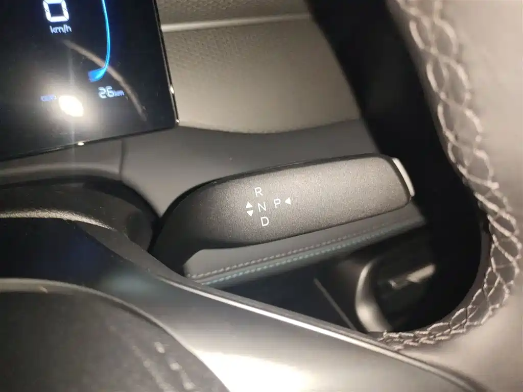 BYD Qin PLUS 2026 DM-i Smart Edition 128KM Progressive фото 10