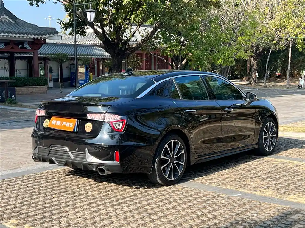Lynk & Co 03 2018 1.5TD DCT Sport (China V) фото 4