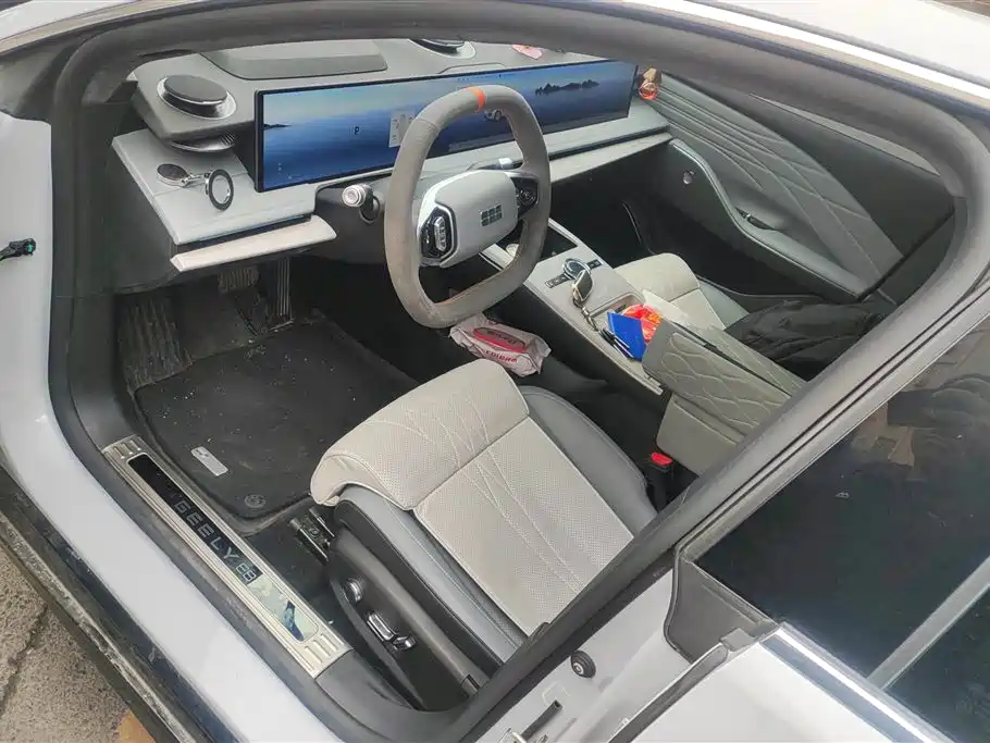 GEELY GALAXY GALAXY E8