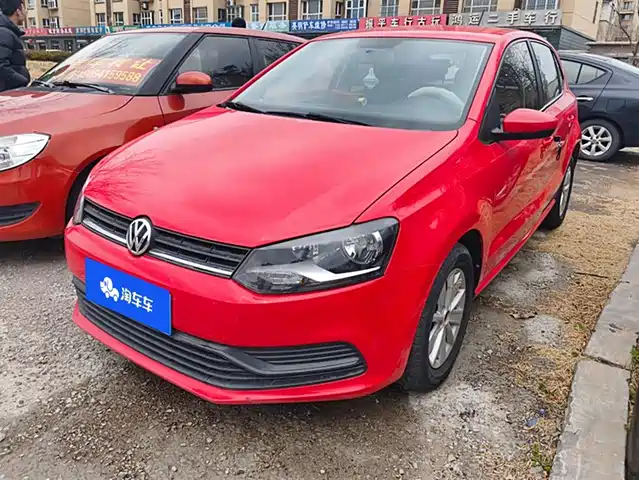 VOLKSWAGEN POLO