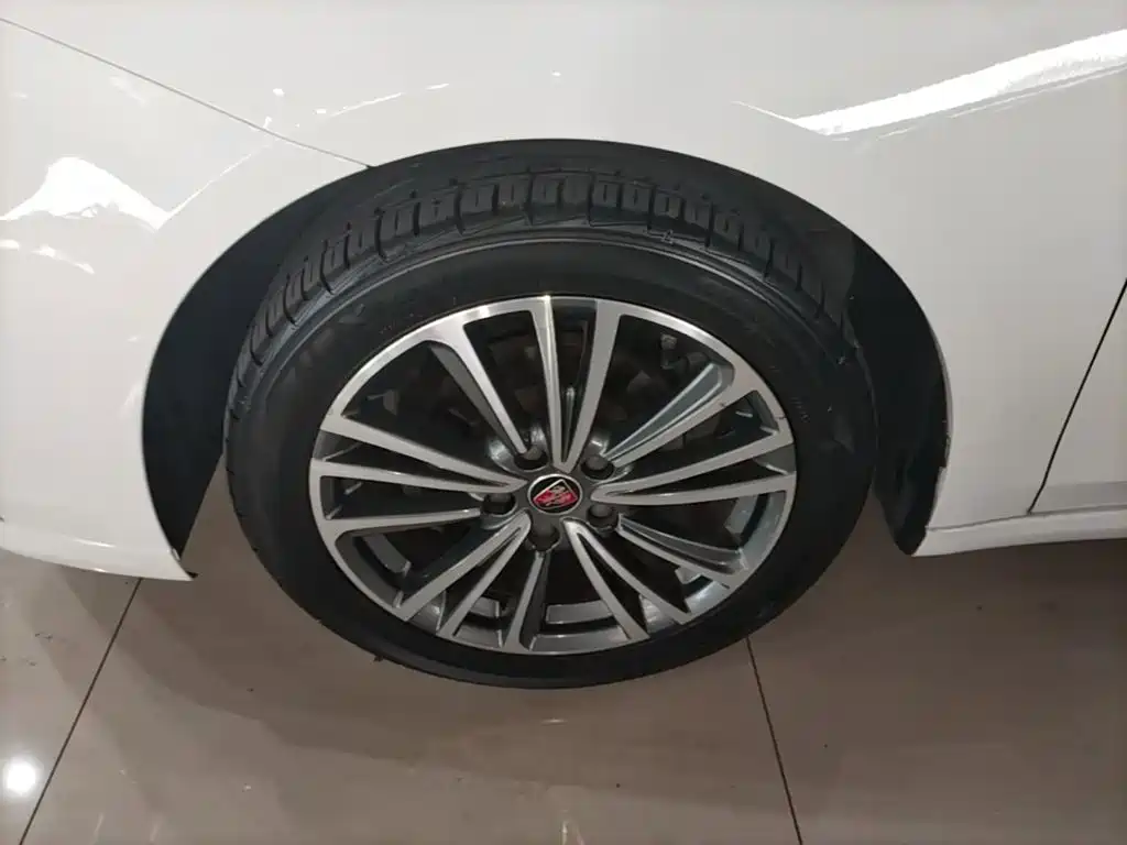 Roewe i6 2019 2020 PLUS 1.6L CVT 4G Connected Glory Flagship Edition