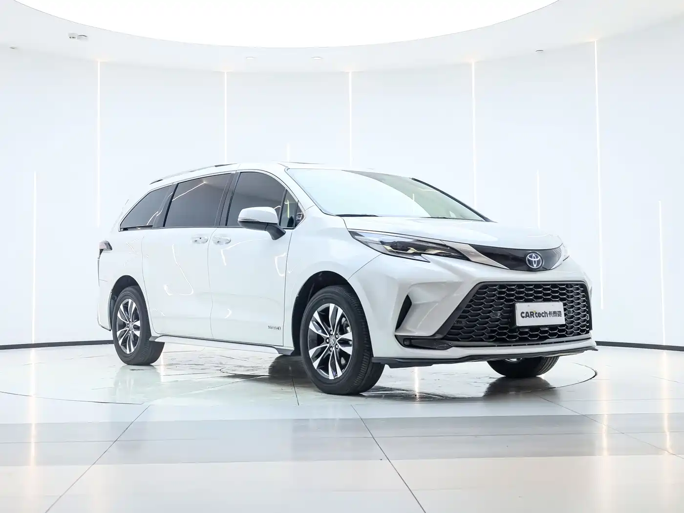 Toyota Granvia 2024 2023 2.5L Hybrid Luxury Edition