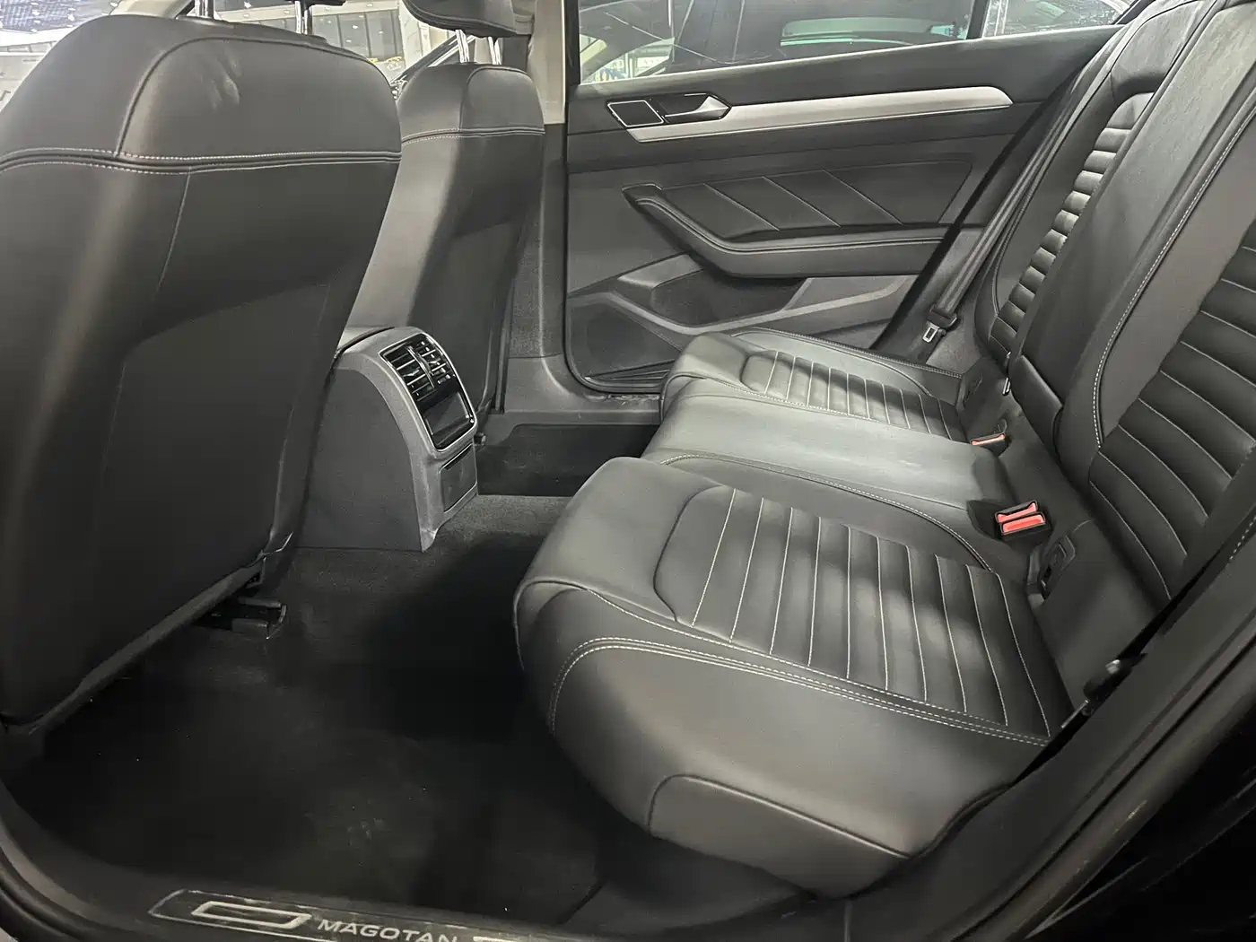 Volkswagen Magotan 2023 2 Million Units Commemorative Edition 280TSI DSG Comfort фото 12