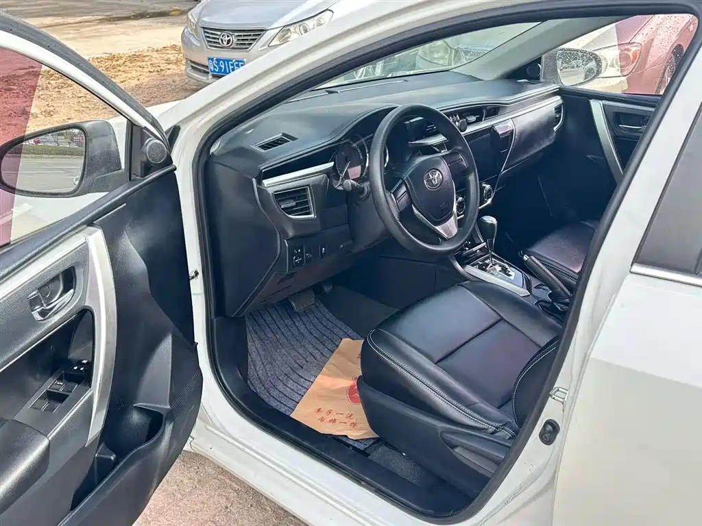 Toyota Corolla 2017 1.2T CVT GL фото 5