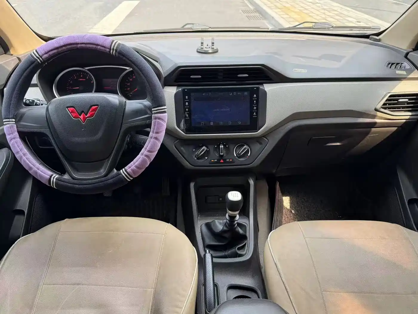 Wuling Motors Wuling Rongguang S 2023 2023 1.5L Base 5/7 Seater