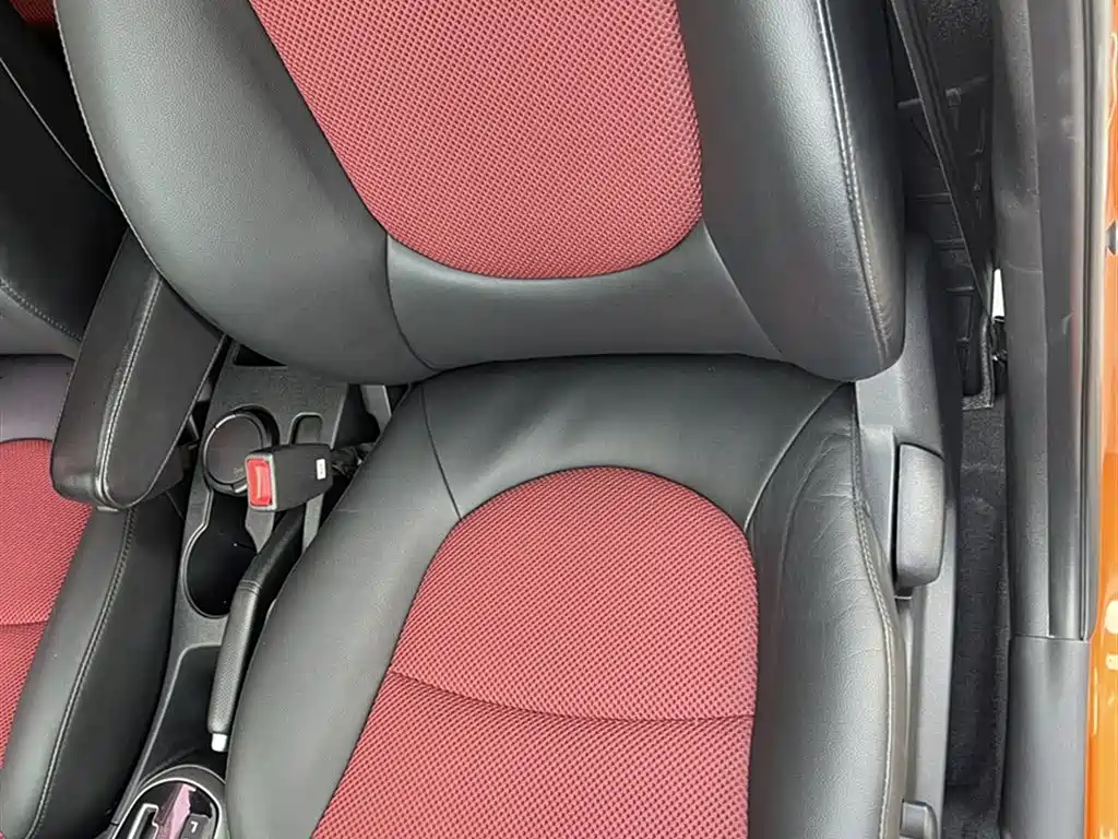 Hyundai Reina 2014 Model 1.6L Automatic TOP фото 5