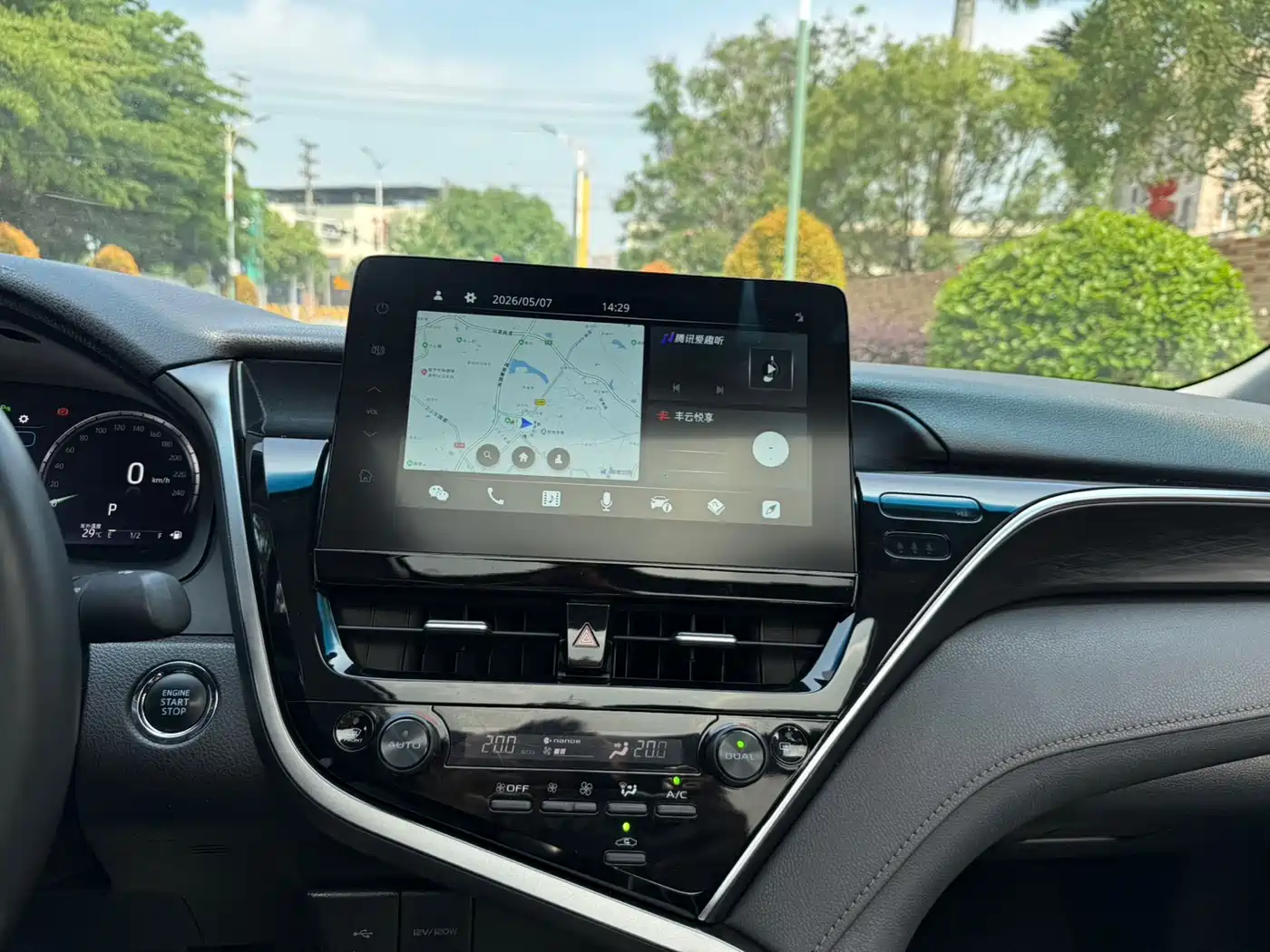 Toyota Camry 2021 2.5G Luxury Edition фото 14
