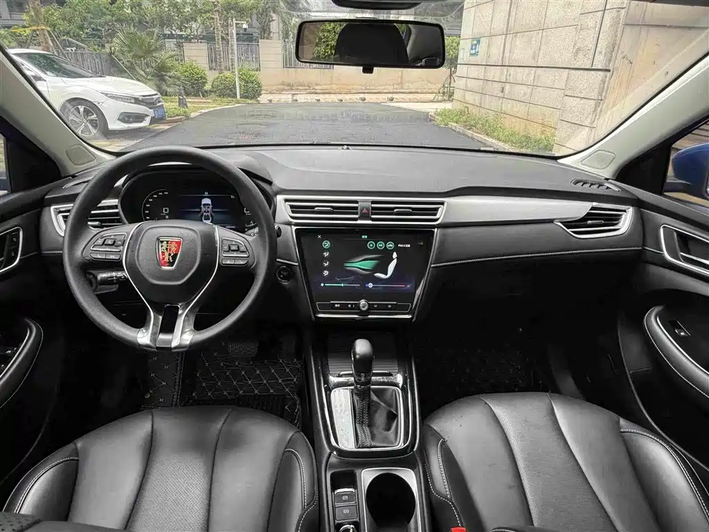 Фото 7 - Roewe i5