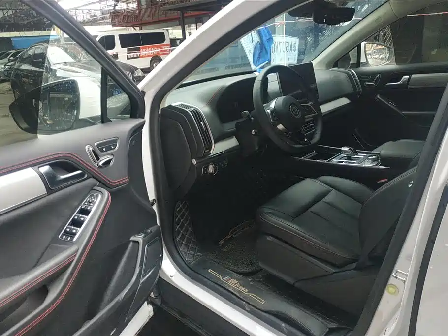 BYD Tang New Energy 2018 DM 2.0T AWD Smart Connection Enjoy Edition 7-Seater China V фото 9