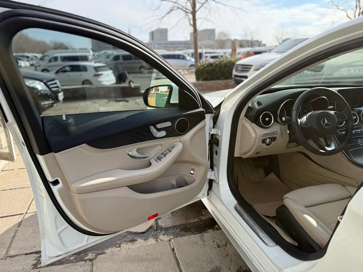 Mercedes-Benz C-Class 2015 Facelift C 200 L Sport фото 9